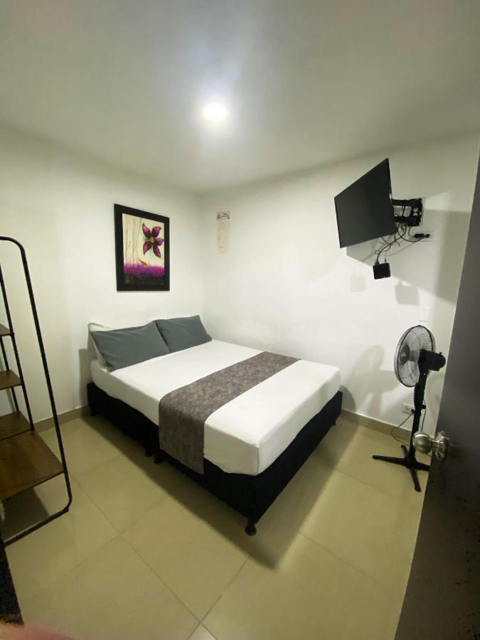 33 Hotel Bulerias Medellin Exterior photo